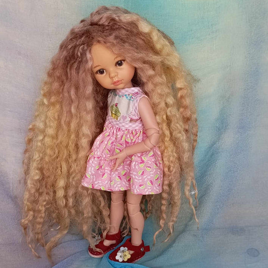 Perruque Paola Reina d'Angora Mohair prête à être expédiée