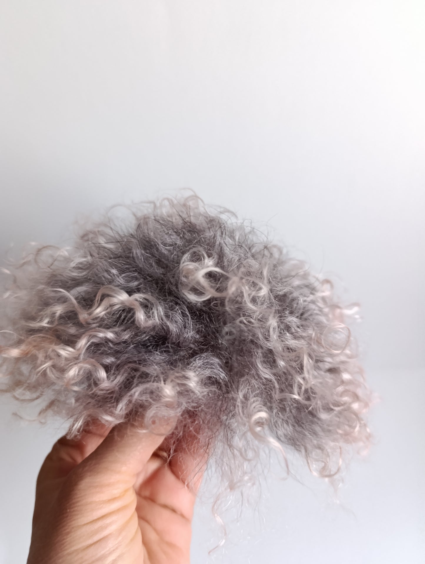 Qbaby Blythe pullip pink gray doll Angora Mohair Natural curly complete scalp