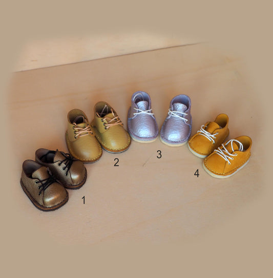 Chaussures de poupée bottes pour Paola Reina