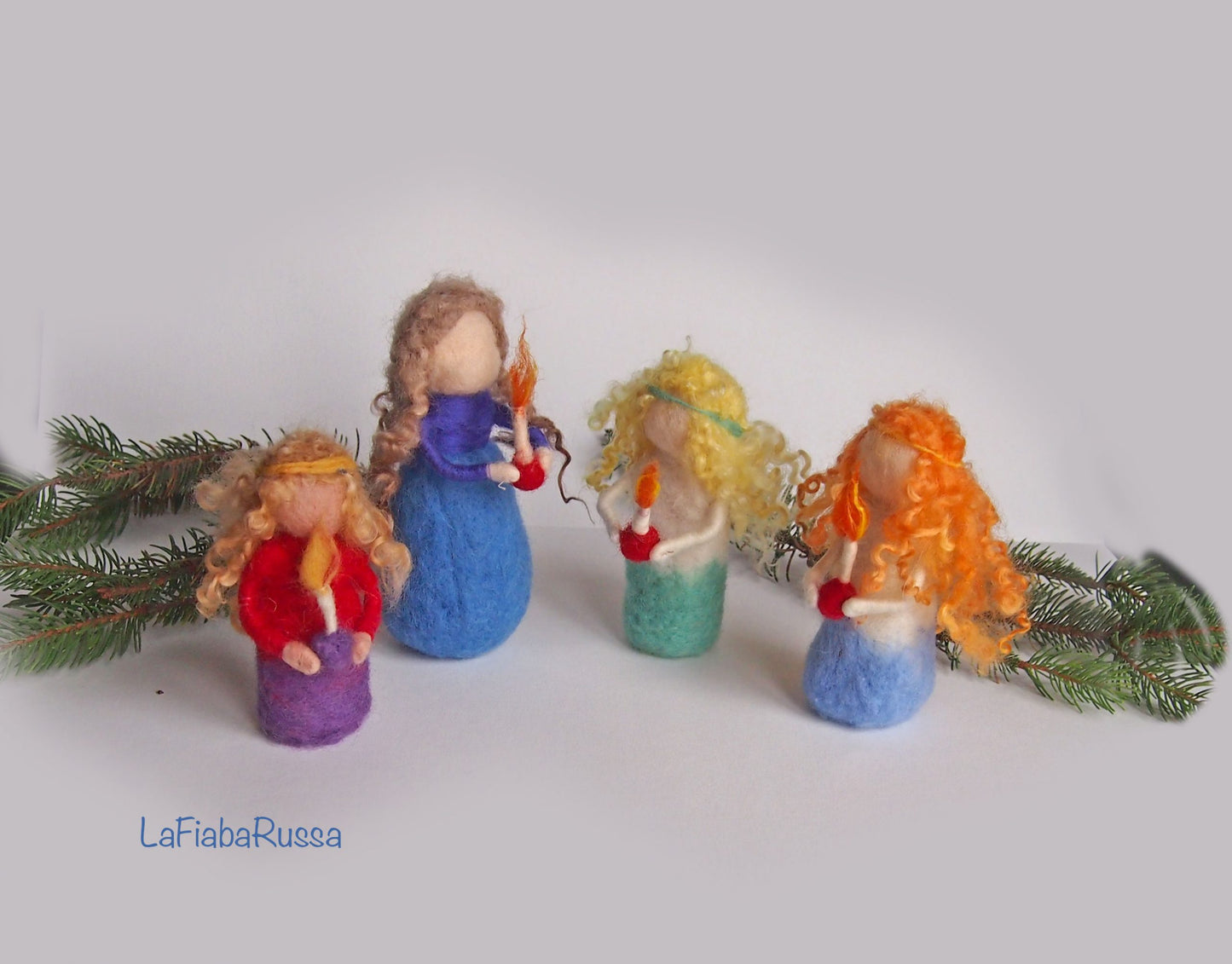Avvento Spiral Walk Needle Felted Doll Girl Waldorf Giardino ago feltro arte Tavolo natura, tavolo stagione, MADE TO ORDER