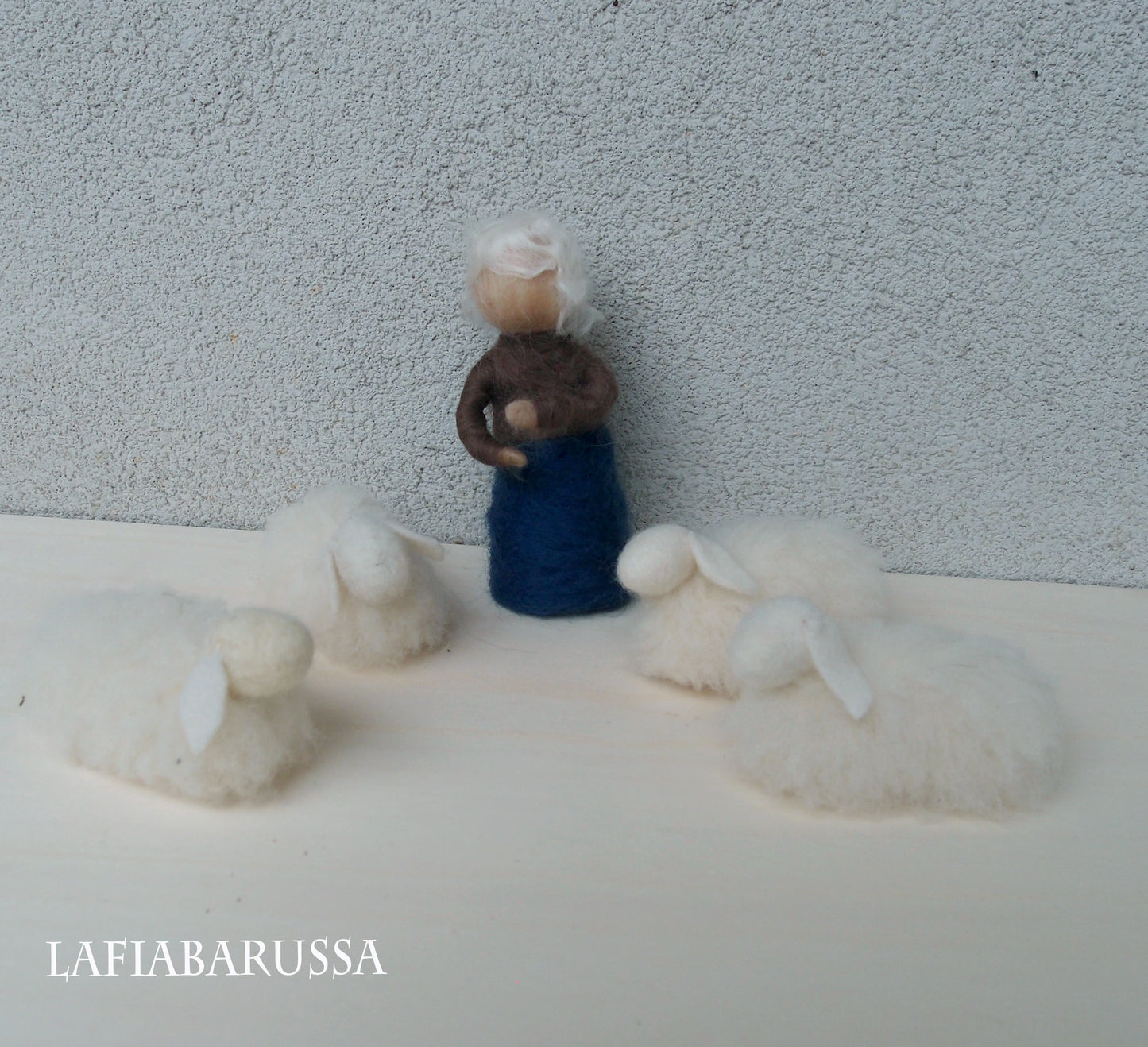 Presepe in feltro ad ago, Sacra Famiglia e alcuni simpatici animali della fattoria realizzati su ordinazione