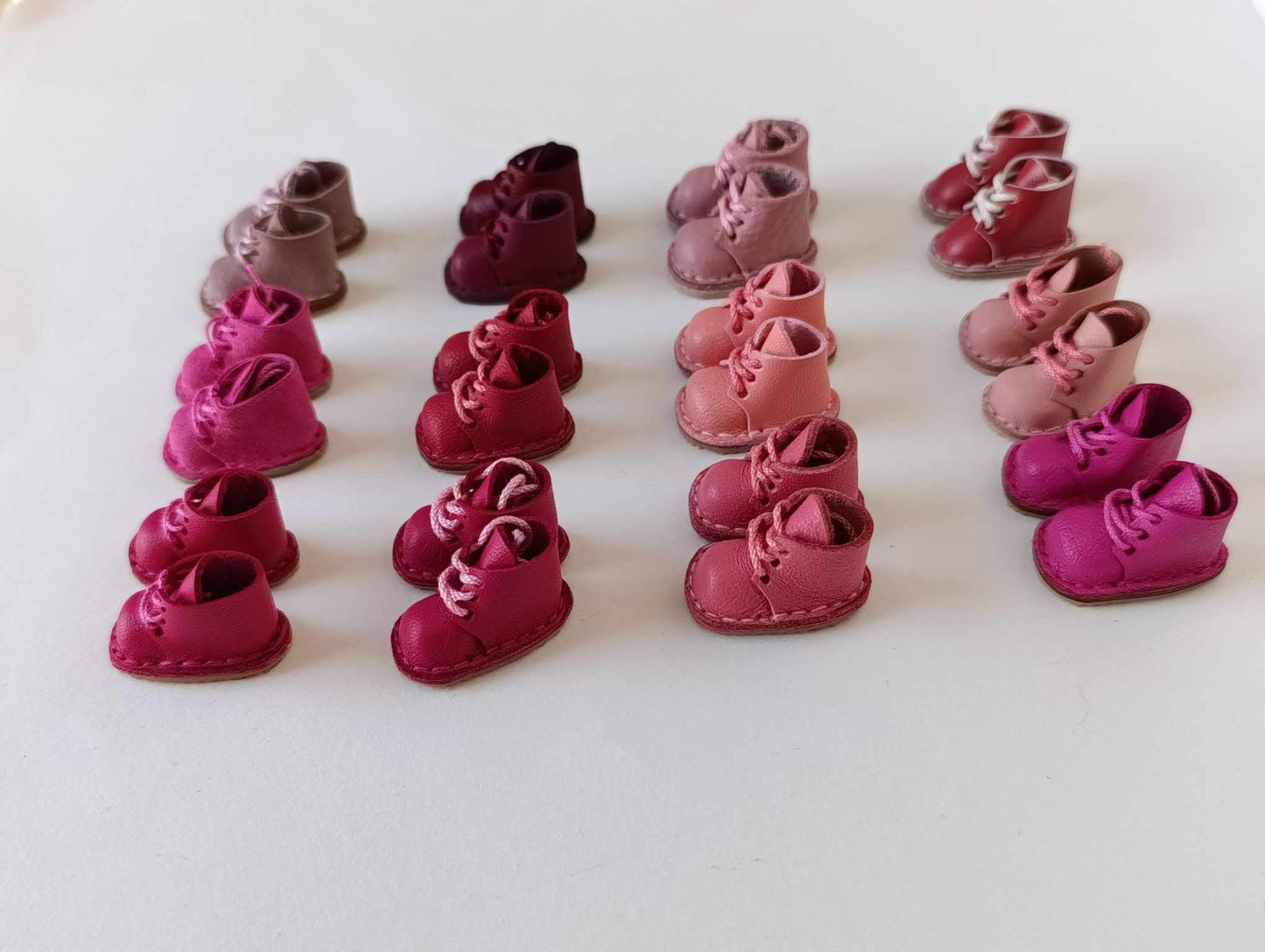 Blythe Doll shoes pink shades.