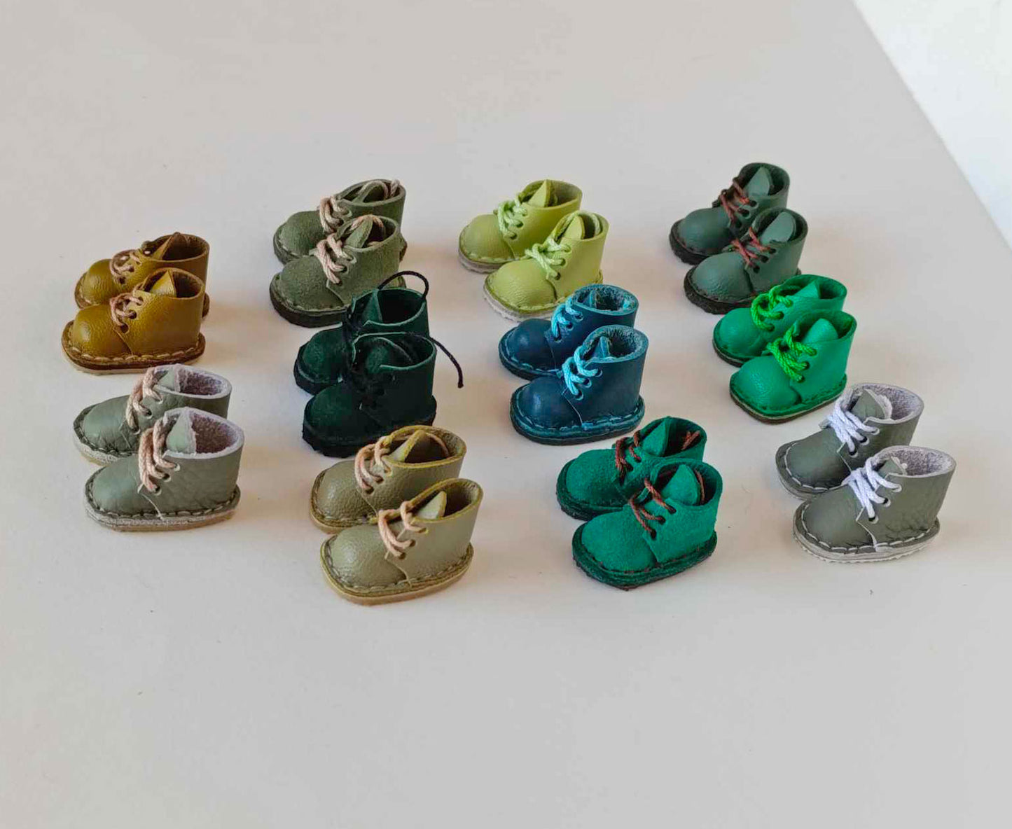 Blythe Doll shoes green shades.