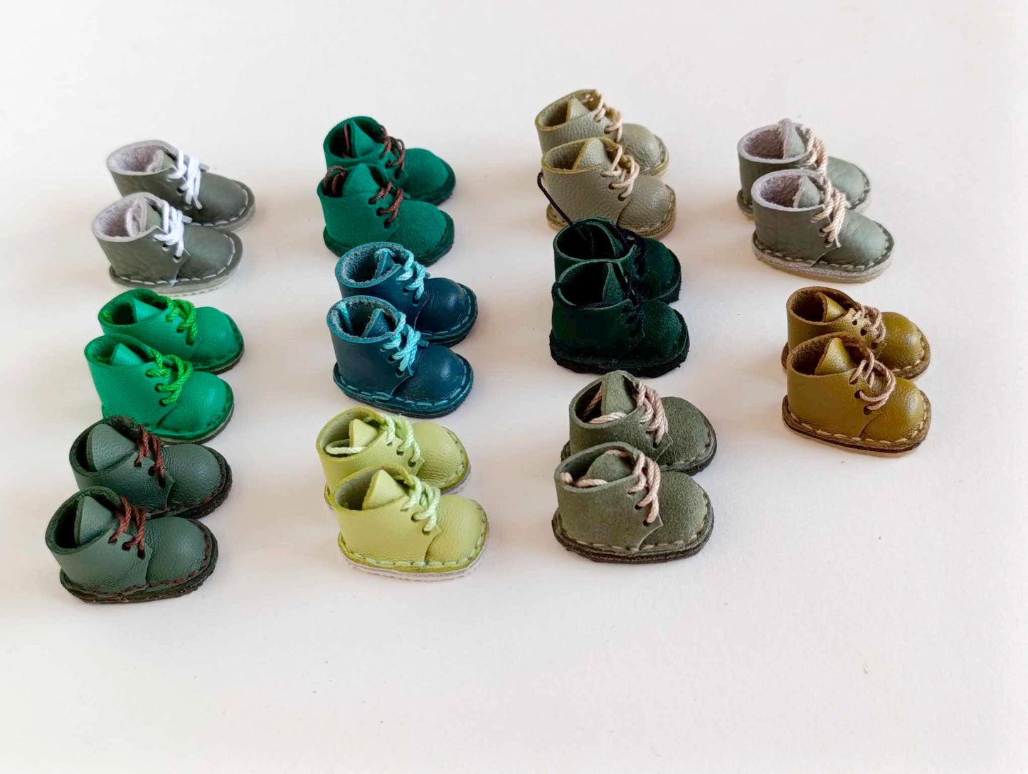 Blythe Doll shoes green shades.