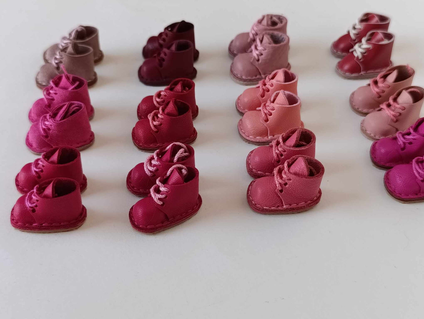 Blythe Doll shoes pink shades.