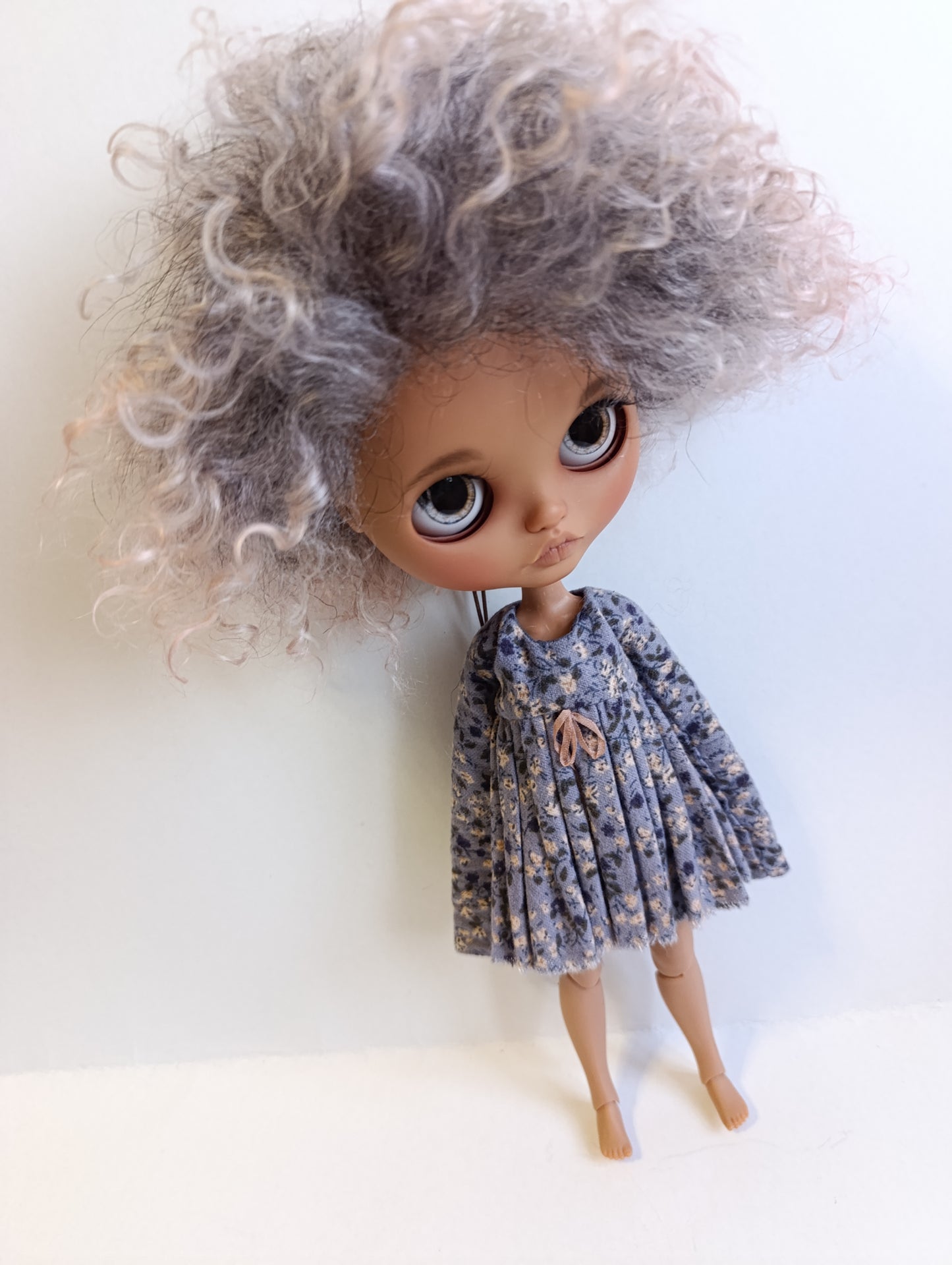 Qbaby Blythe pullip pink gray doll Angora Mohair Natural curly complete scalp