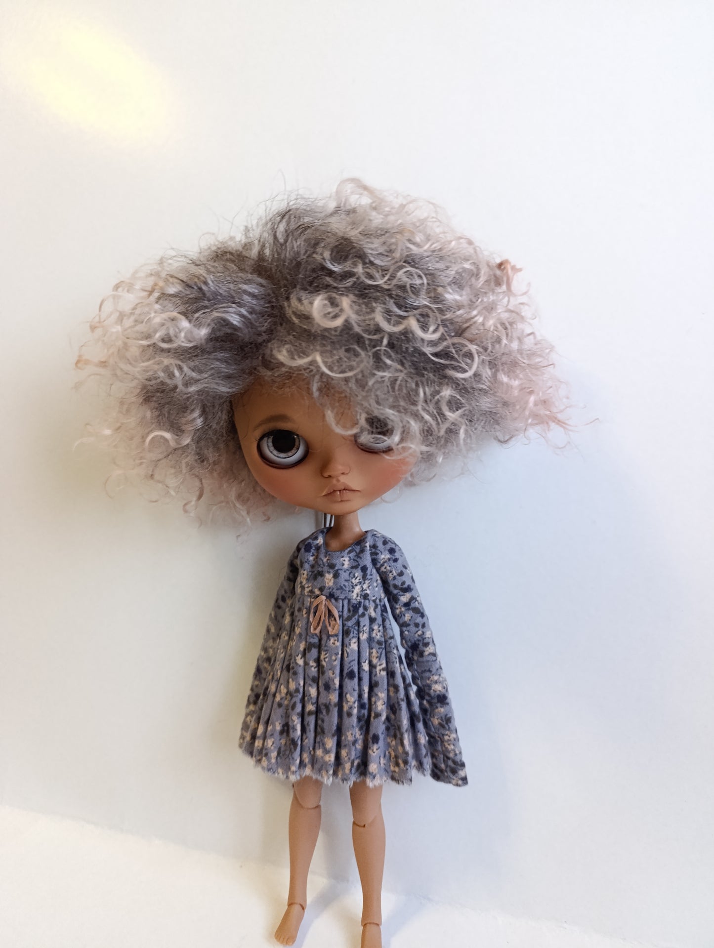 Qbaby Blythe pullip pink gray doll Angora Mohair Natural curly complete scalp