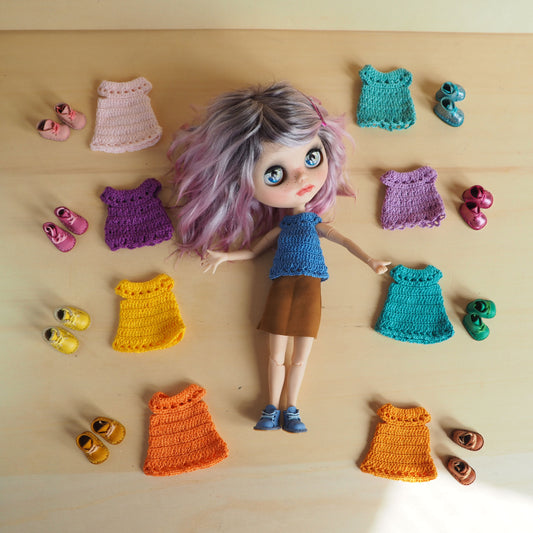 Doll clothes for blythe Doll : shoes and knitted crochet T-shirt