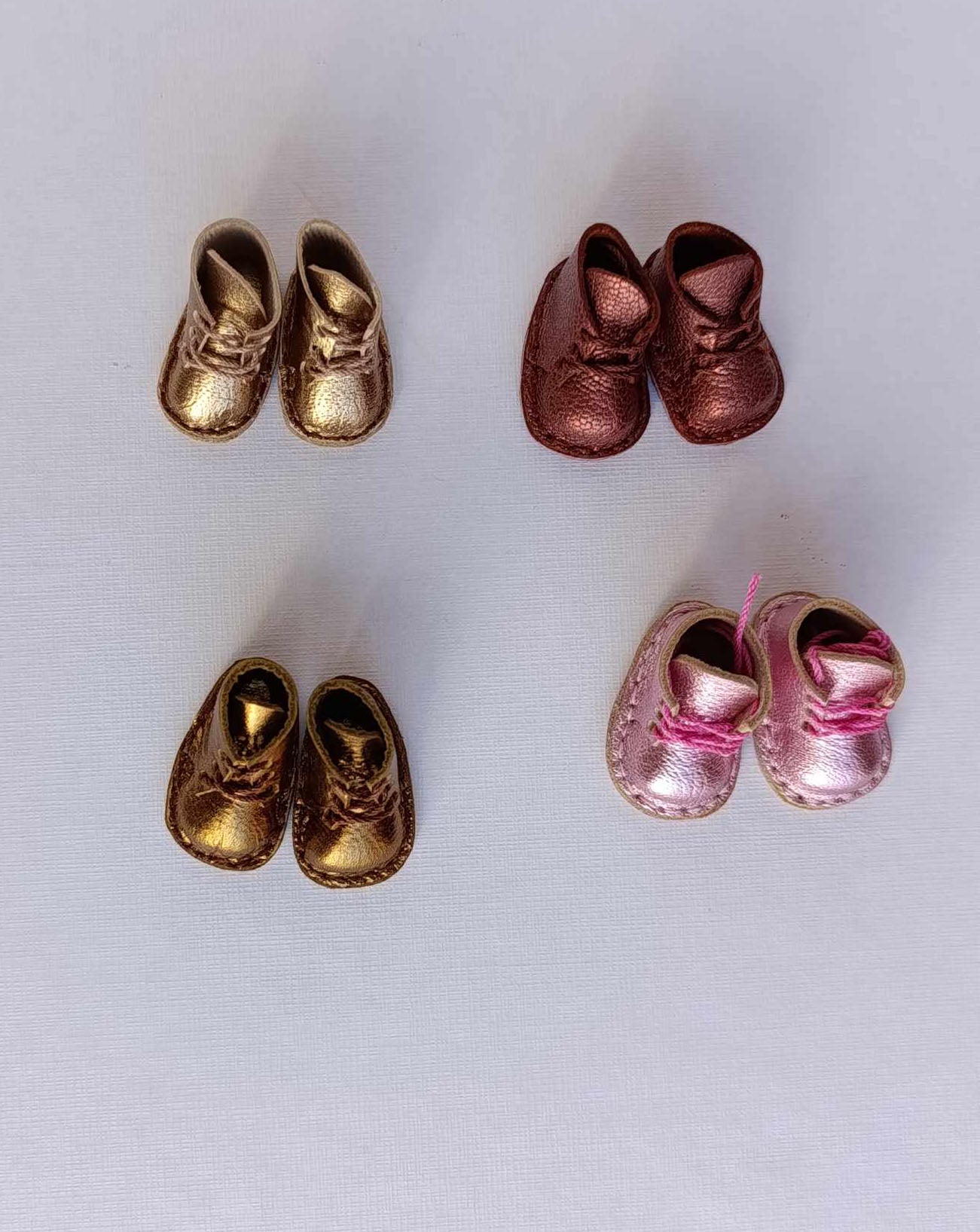 Blythe Doll shoes metallic.