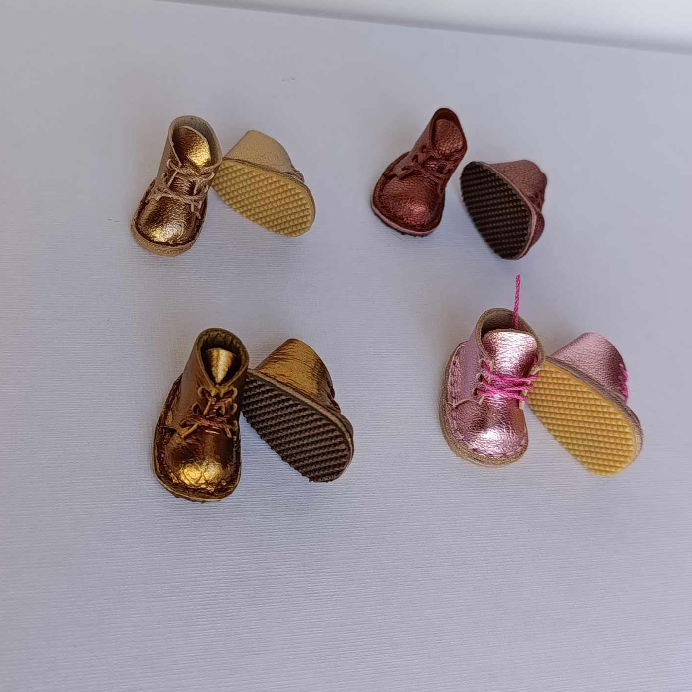 Blythe Doll shoes metallic.