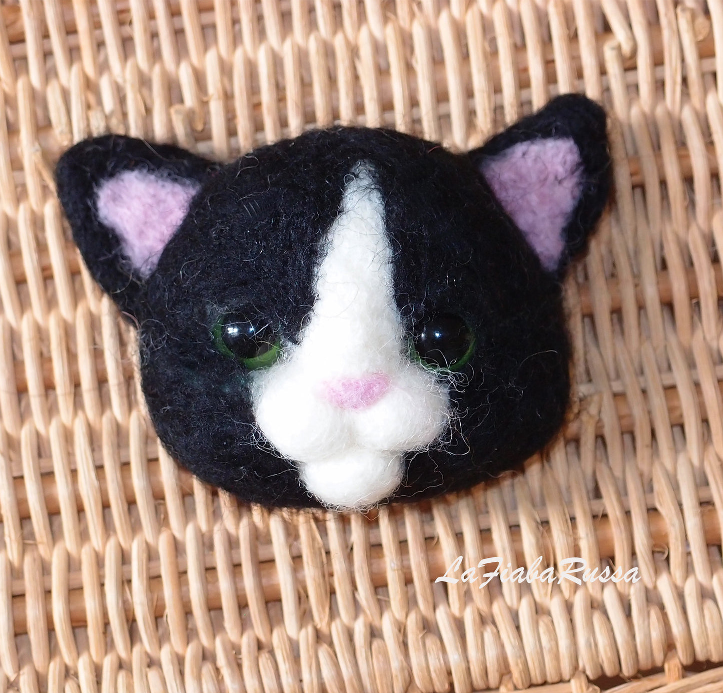 cat brooch Needle felted black and white - Brooch or magnet